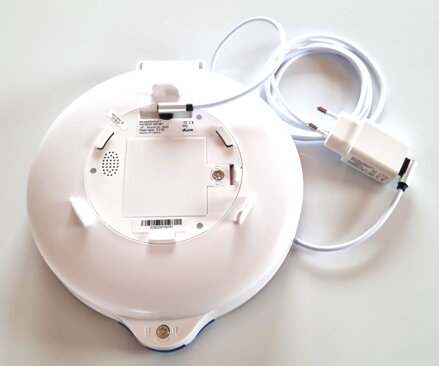 Vue arrière - compartiment à piles et connecteur d'adaptateur